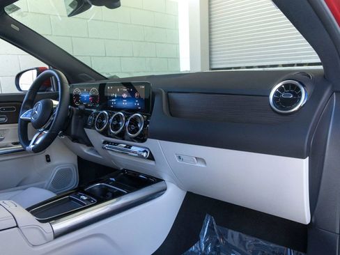 Used 2026 Mercedes-Benz GLA 250 image 28