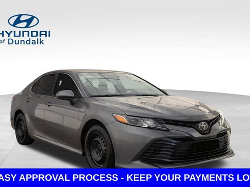 Used 2020 Toyota Camry LE image 5