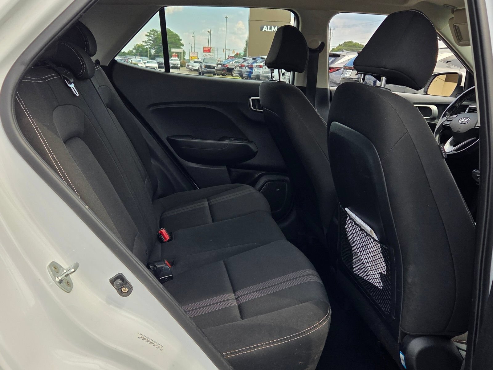 Used 2021 Hyundai Venue SEL FWD image 14