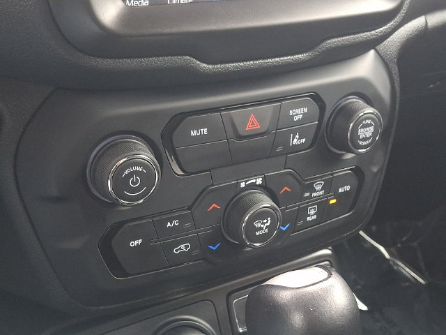 Used 2023 Jeep Renegade Trailhawk AWD/4WD image 15