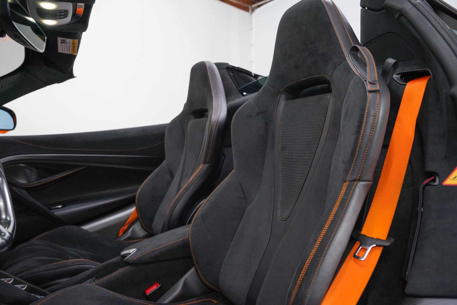 Used 2024 McLaren 750S Spider RWD image 36