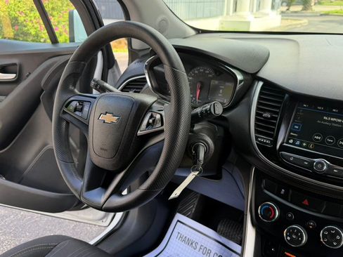 Used 2019 Chevrolet Trax LT w/ LPO, Protection Package AWD/4WD image 28