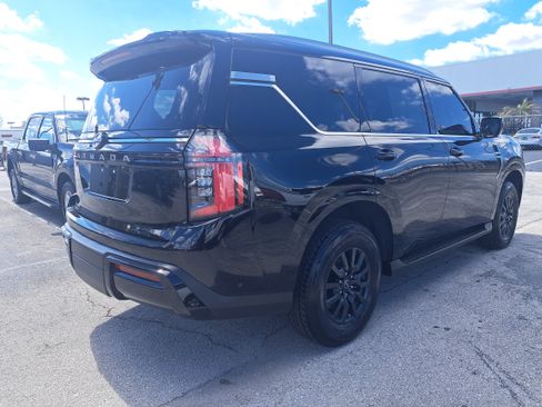 Certified 2025 Nissan Armada SV image 4