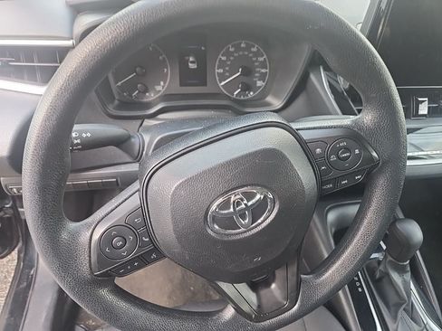 Used 2024 Toyota Corolla LE FWD image 3