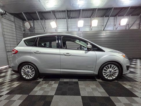 Used 2017 Ford C-MAX SE image 9