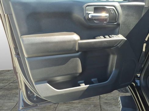 Used 2022 Chevrolet Silverado 1500 Custom RWD image 13
