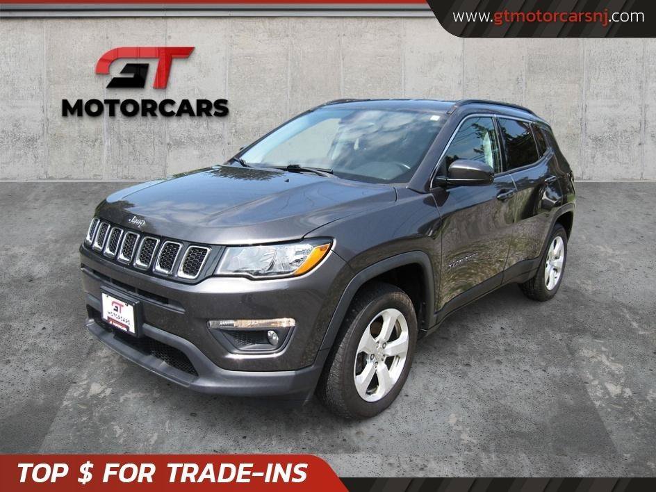 Used 2017 Jeep Compass Latitude w/ Popular Equipment Group AWD/4WD image 1
