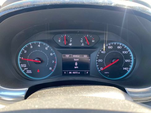 Used 2023 Chevrolet Traverse LS FWD image 11