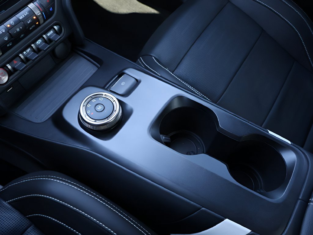 Used 2022 Ford Mustang Shelby GT500 w/ Technology Package RWD image 30