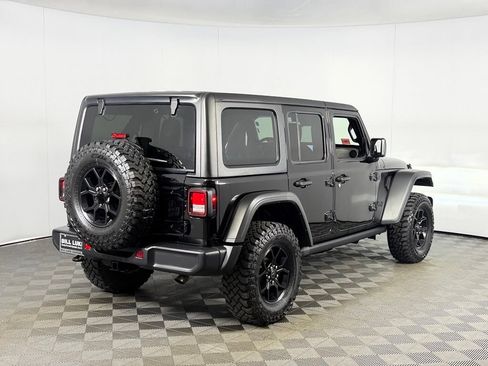 Used 2025 Jeep Wrangler Unlimited Sport AWD/4WD image 7