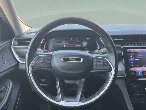 Used 2021 Jeep Grand Cherokee L Limited image 10