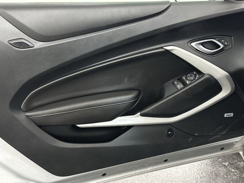 Used 2018 Chevrolet Camaro LT RWD image 30