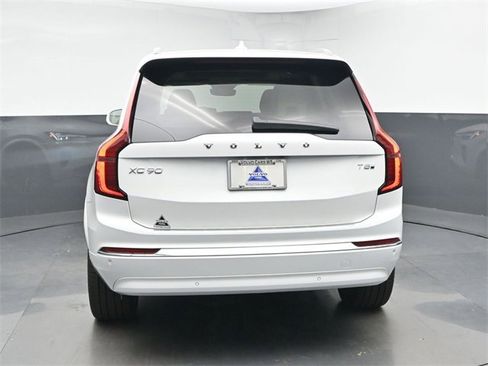 New 2026 Volvo XC90 T8 Ultra image 7