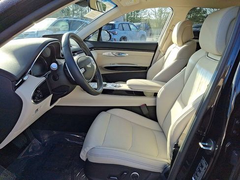 Used 2025 Genesis GV70 2.5T image 11