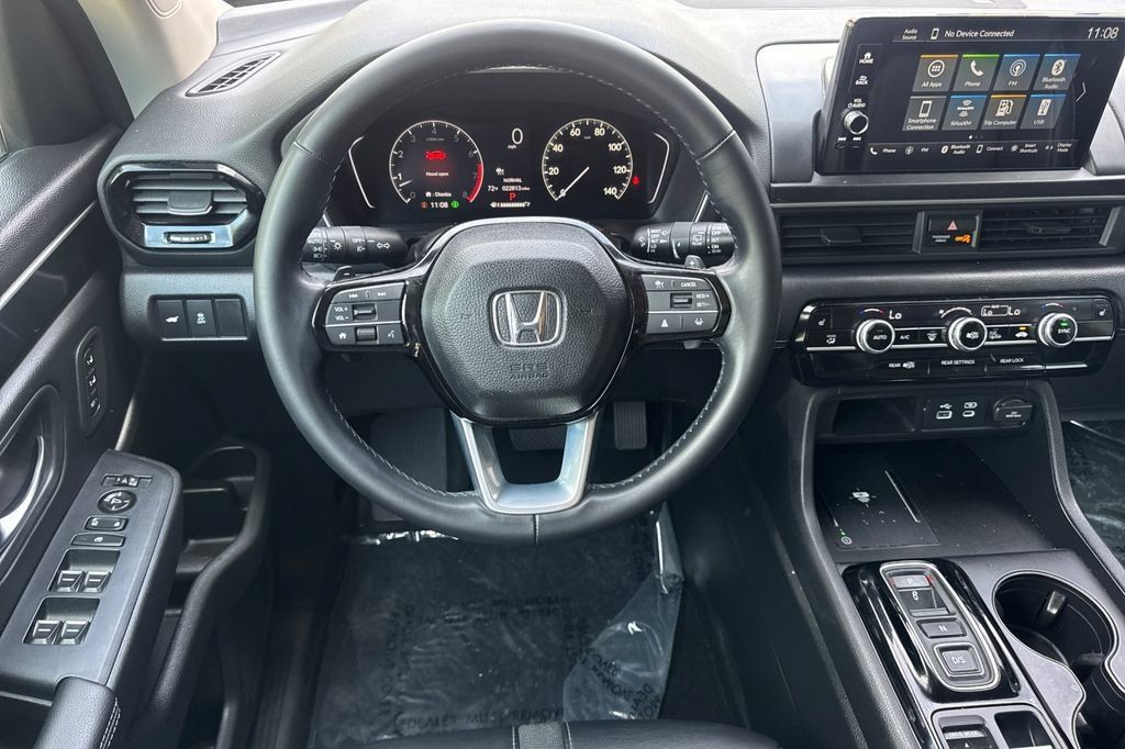 Used 2025 Honda Pilot EX-L image 11