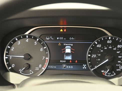 Used 2025 Nissan Frontier SV image 16