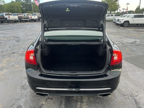 Used 2017 Volvo S60 T5 Inscription Platinum w/ Climate Package AWD/4WD image 11