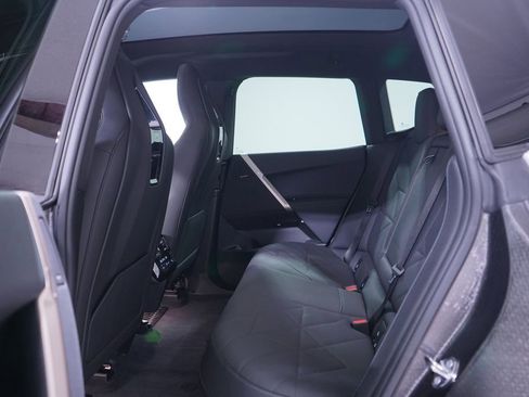 Used 2026 BMW iX xDrive60 image 9