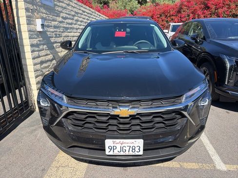 Certified 2024 Chevrolet Trax LS w/ LS Convenience Package image 2