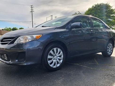 Used 2013 Toyota Corolla LE FWD image 12
