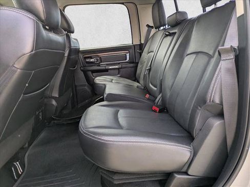 Used 2018 RAM 2500 Laramie w/ Convenience Group AWD/4WD image 17