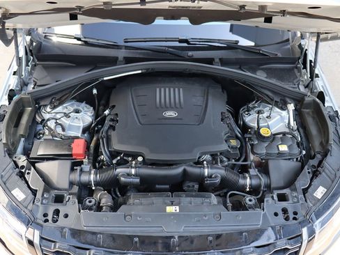 Used 2018 Land Rover Range Rover Velar R-Dynamic SE image 59