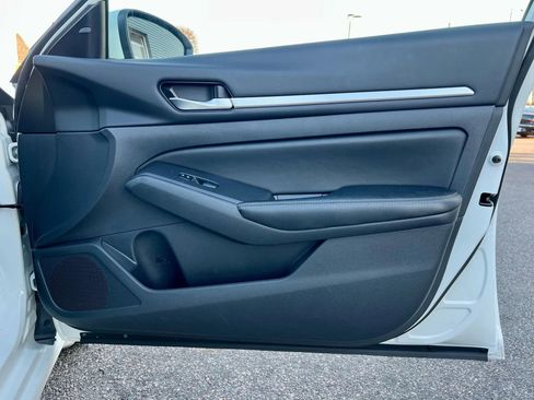 Used 2022 Nissan Altima 2.5 SV image 33