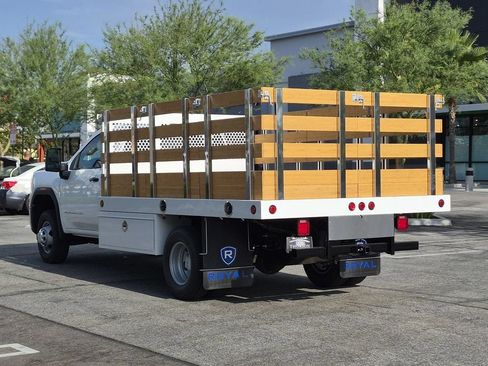 New 2026 GMC Sierra 3500 Pro w/ Convenience Package RWD image 9