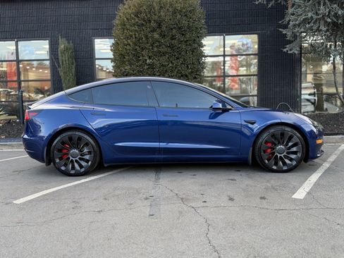 Used 2022 Tesla Model 3 Performance image 21