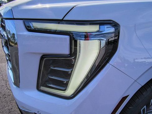 New 2026 GMC Yukon Elevation image 7