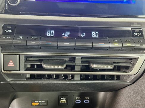 Used 2025 Toyota Camry LE image 24