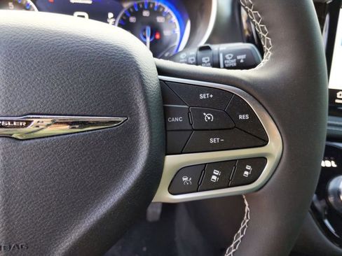 New 2026 Chrysler Pacifica Select image 23