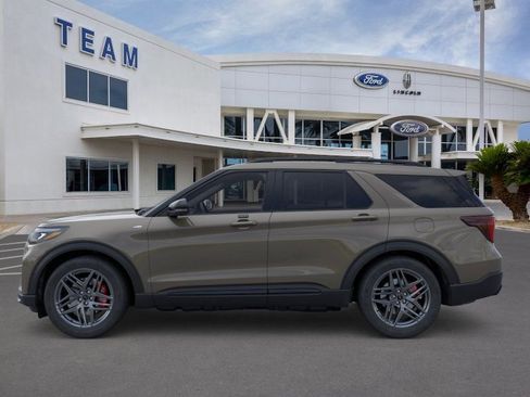 New 2026 Ford Explorer ST-Line w/ ST-Line Street Pack image 3