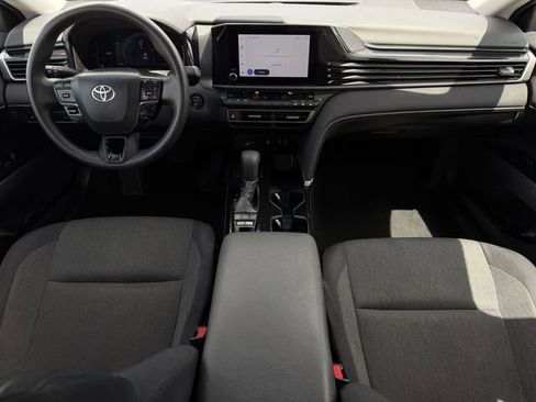 Used 2025 Toyota Camry LE image 11