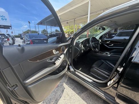 Used 2016 Mercedes-Benz GLC 300 image 8