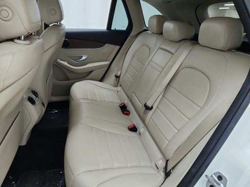 Certified 2022 Mercedes-Benz GLC 300 image 13