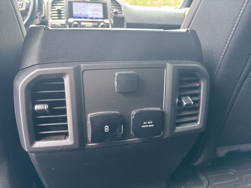 Used 2020 Ford F150 XLT w/ Equipment Group 302A Luxury AWD/4WD image 33