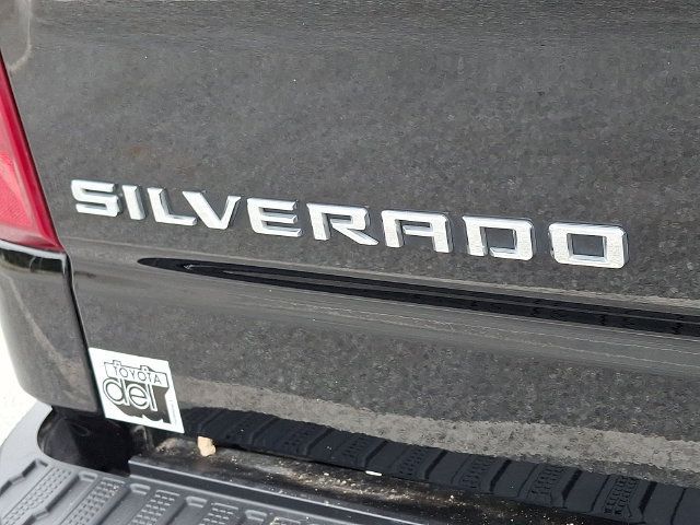 Used 2025 Chevrolet Silverado 1500 LT AWD/4WD image 29