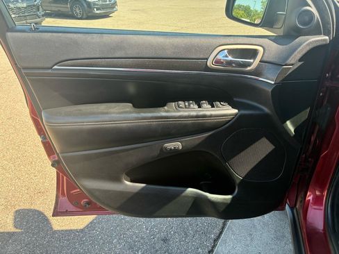 Used 2015 Jeep Grand Cherokee Limited AWD/4WD image 13