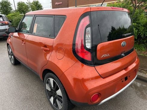 Used 2018 Kia Soul + FWD image 4