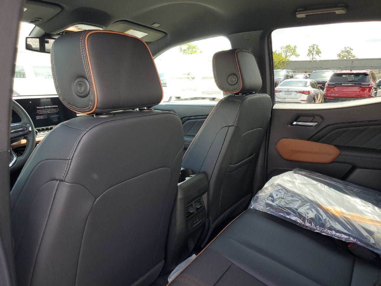 New 2026 GMC Canyon AT4 AWD/4WD image 10