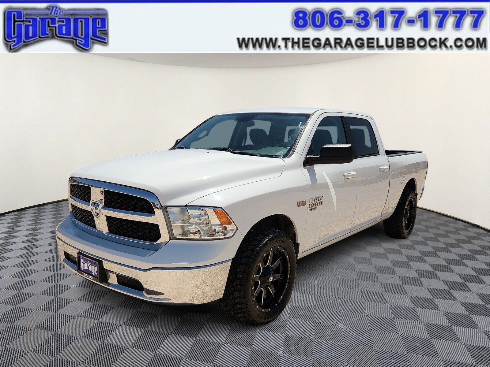 Used 2020 RAM 1500 Classic SLT AWD/4WD image 1