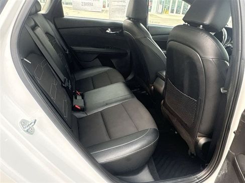 Used 2024 Kia Forte GT-Line w/ GT-Line Premium Package FWD image 27