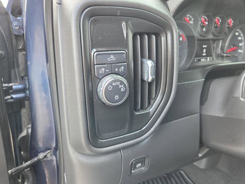 Used 2021 Chevrolet Silverado 1500 Custom RWD image 17