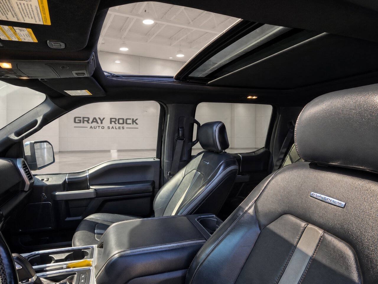 Used 2018 Ford F150 Platinum w/ Equipment Group 701A Luxury AWD/4WD image 10