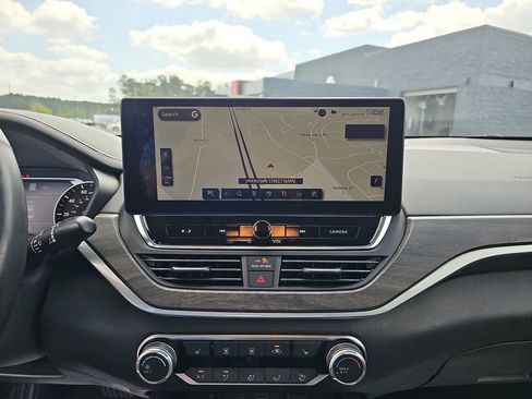 Used 2023 Nissan Altima 2.5 SV w/ SV Premium Package image 26