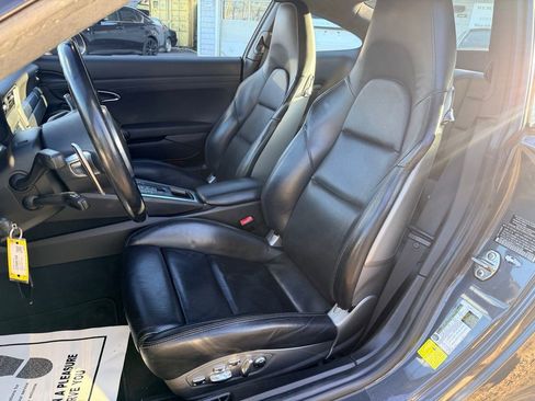 Used 2015 Porsche 911 Carrera 4S image 18