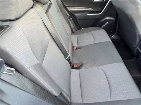 Used 2025 Toyota RAV4 XLE AWD/4WD image 18