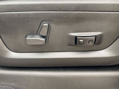 Used 2026 RAM 2500 Big Horn AWD/4WD image 25