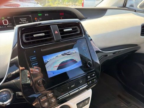 Used 2017 Toyota Prius Two w/ Carpet Mat Package FWD image 19